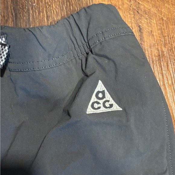 Nike ACG Black Shorts - Picture 1 of 6